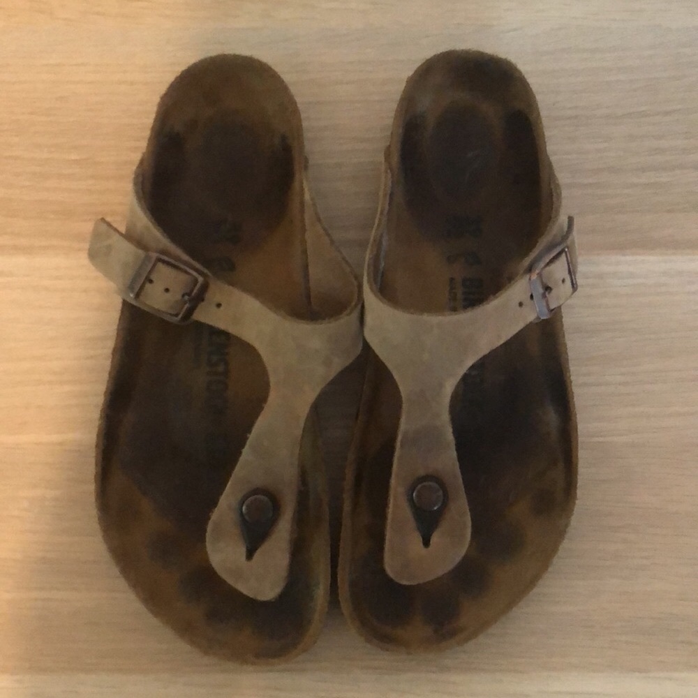 Birkenstock Gizah oiled leather “Tobacco Brown”